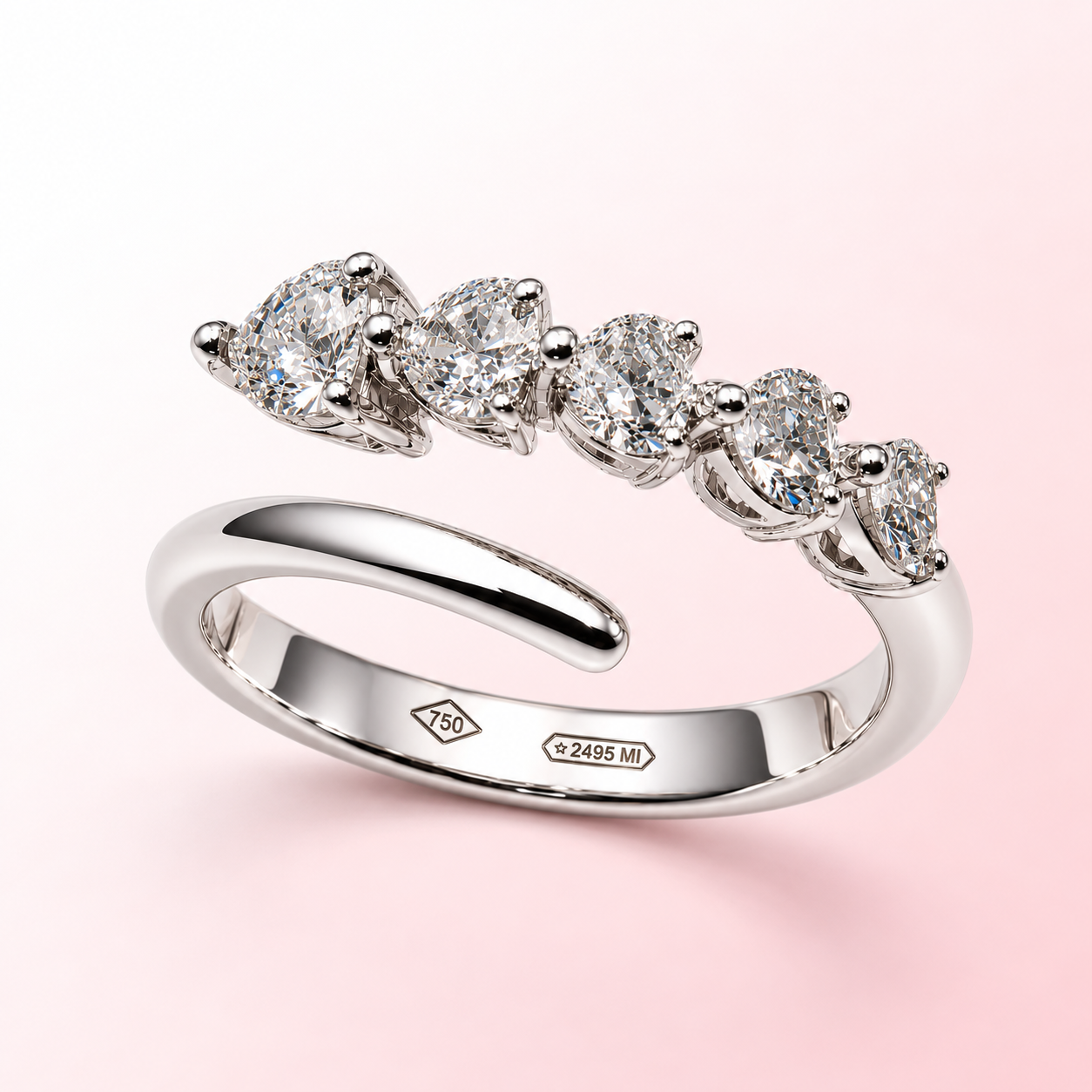 Anello Cuorissimo Infinity, oro bianco e cinque diamanti naturali taglio cuore